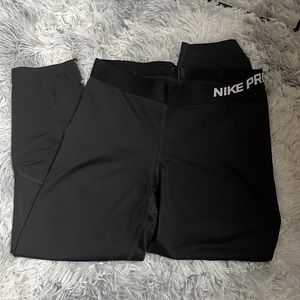 Capri Nike Pro Leggings